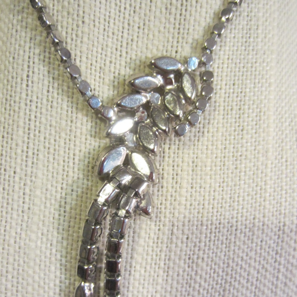 Gorgeous vintage waterfall rhinestone necklace - Picture 5 of 6